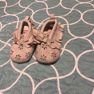 0-3 months baby shoes. Only worn once